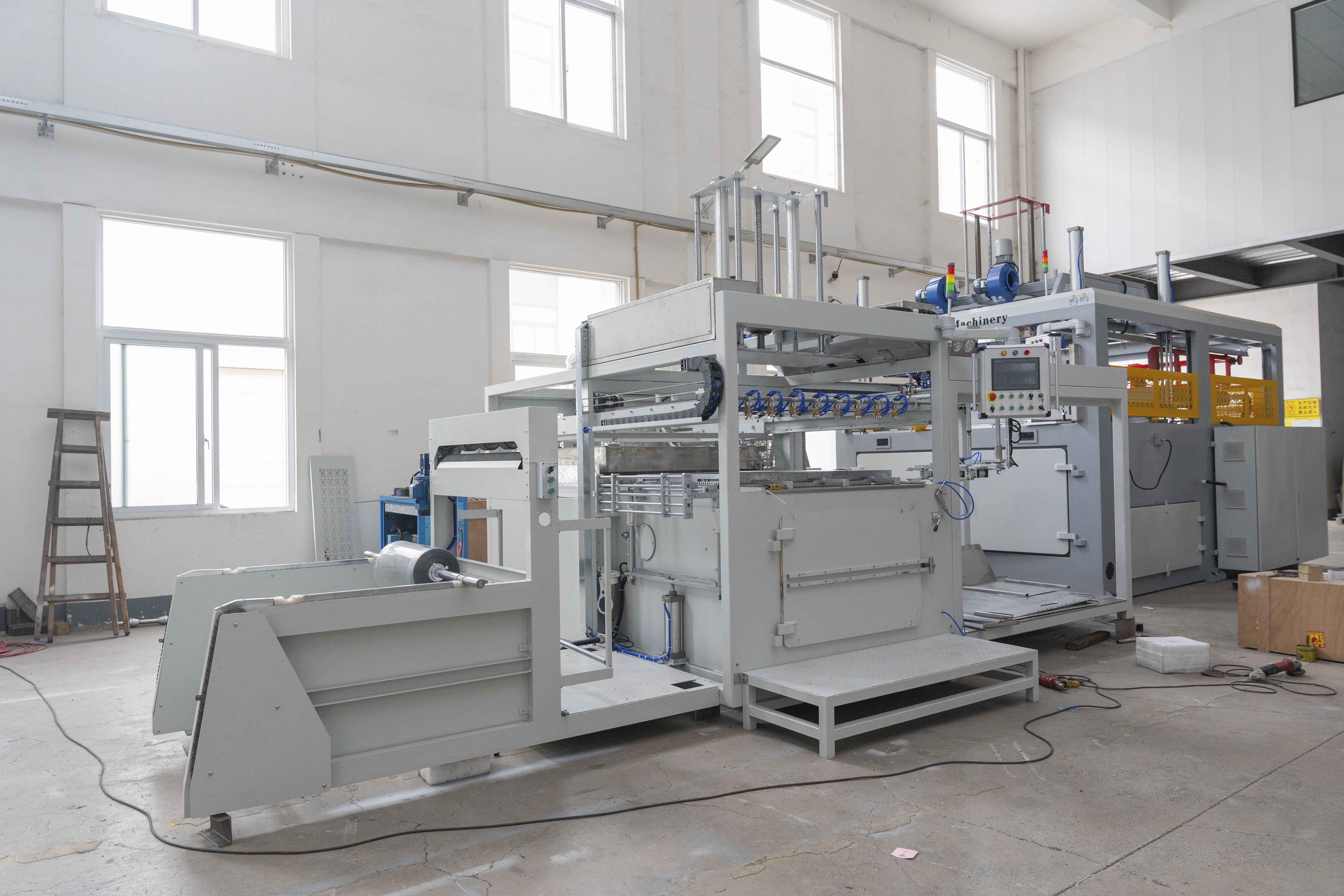 口碑相传，展仕PET托盘单头吸塑机凭借硬实力斩获广东客户信赖